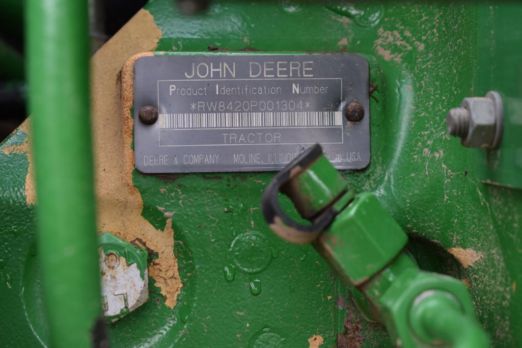 2002 John Deere 8420 MFWD tractor