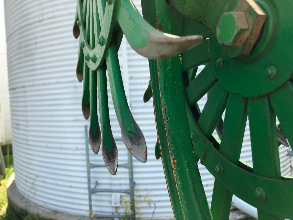 John Deere 400 30' rotary hoe