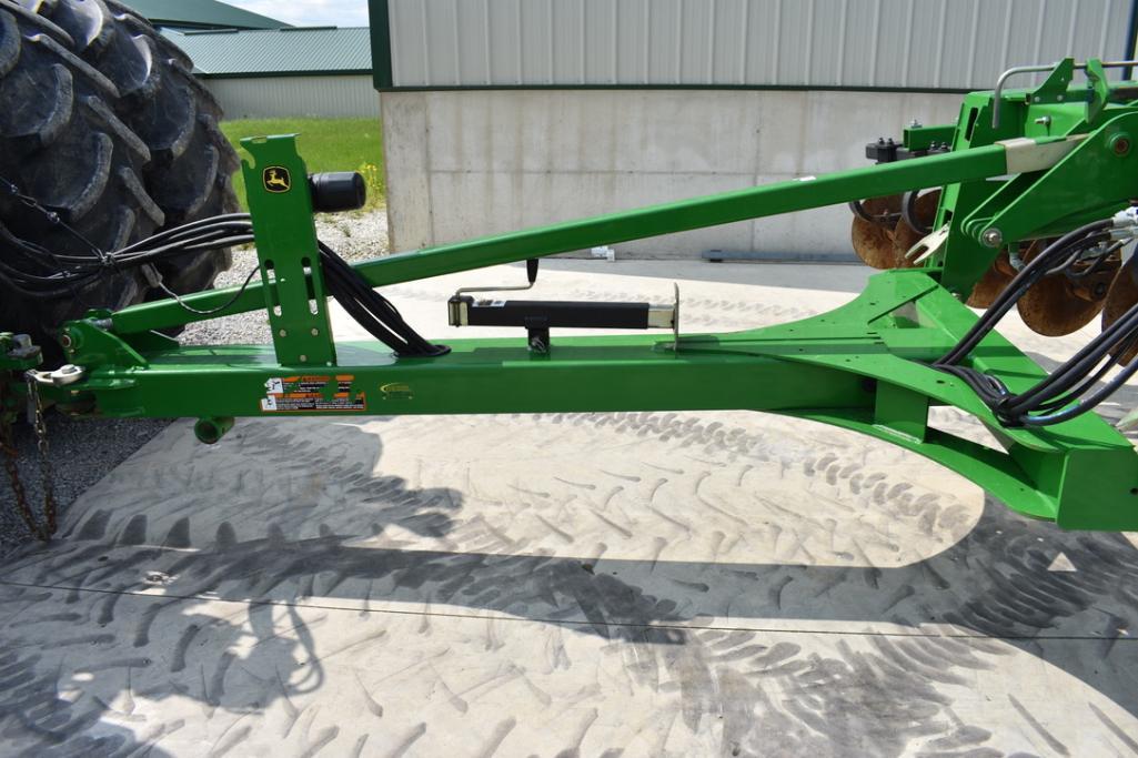 2012 John Deere 2700 7-shank 17'6" disk ripper