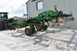 2012 John Deere 2700 7-shank 17'6" disk ripper