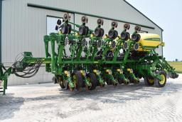 2014 John Deere 1790 CCS 16/32 row planter