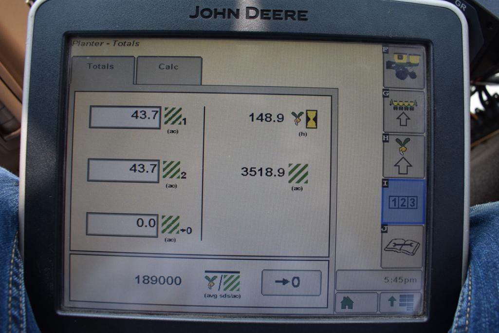 2014 John Deere 1790 CCS 16/32 row planter