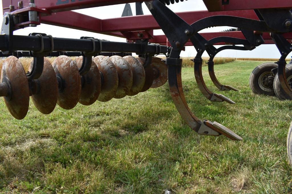 Landoll 2320 Weatherproofer II 7-shank disk ripper