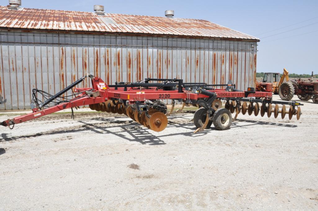 Landoll 2320 Weatherproofer II 7-shank disk ripper