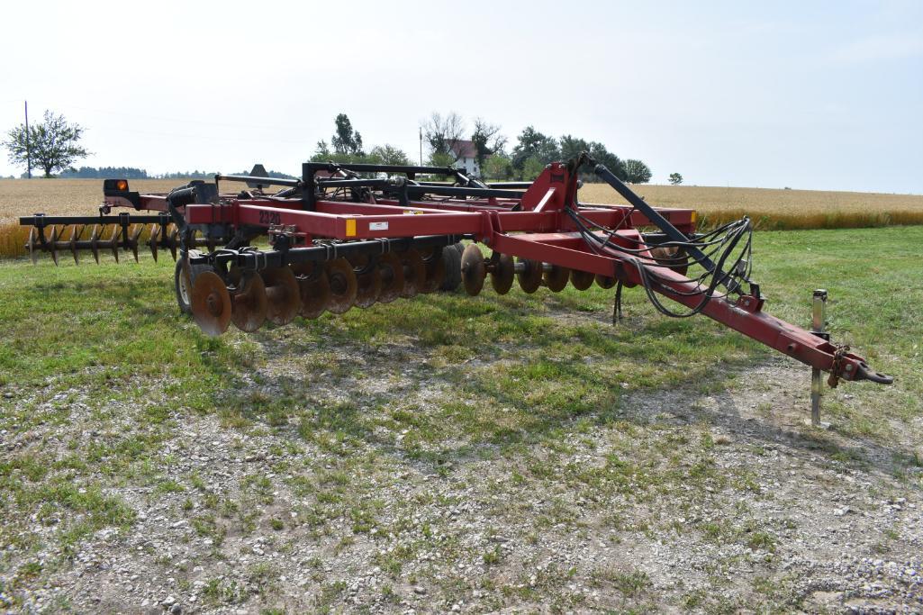 Landoll 2320 Weatherproofer II 7-shank disk ripper