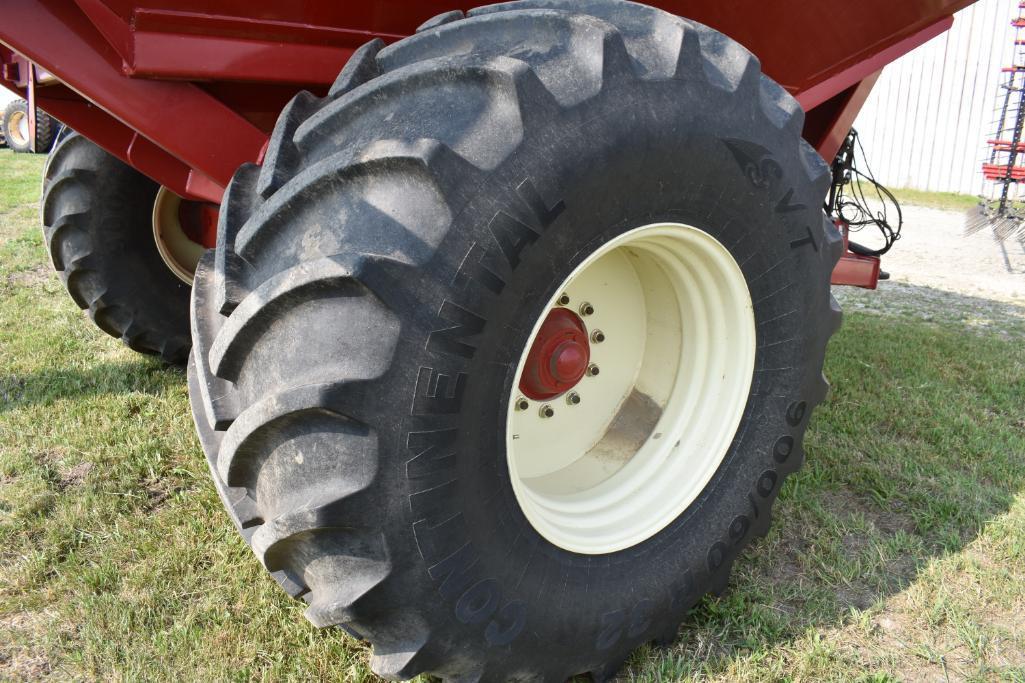 Brent 1082 grain cart