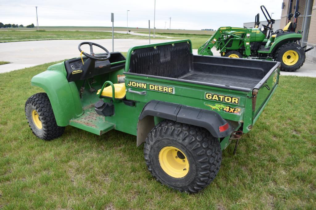 1998 John Deere Gator 4x2 UTV