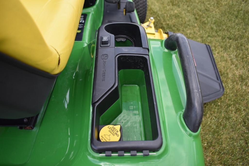 2012 John Deere X724 4-Wheel Steer lawn mower