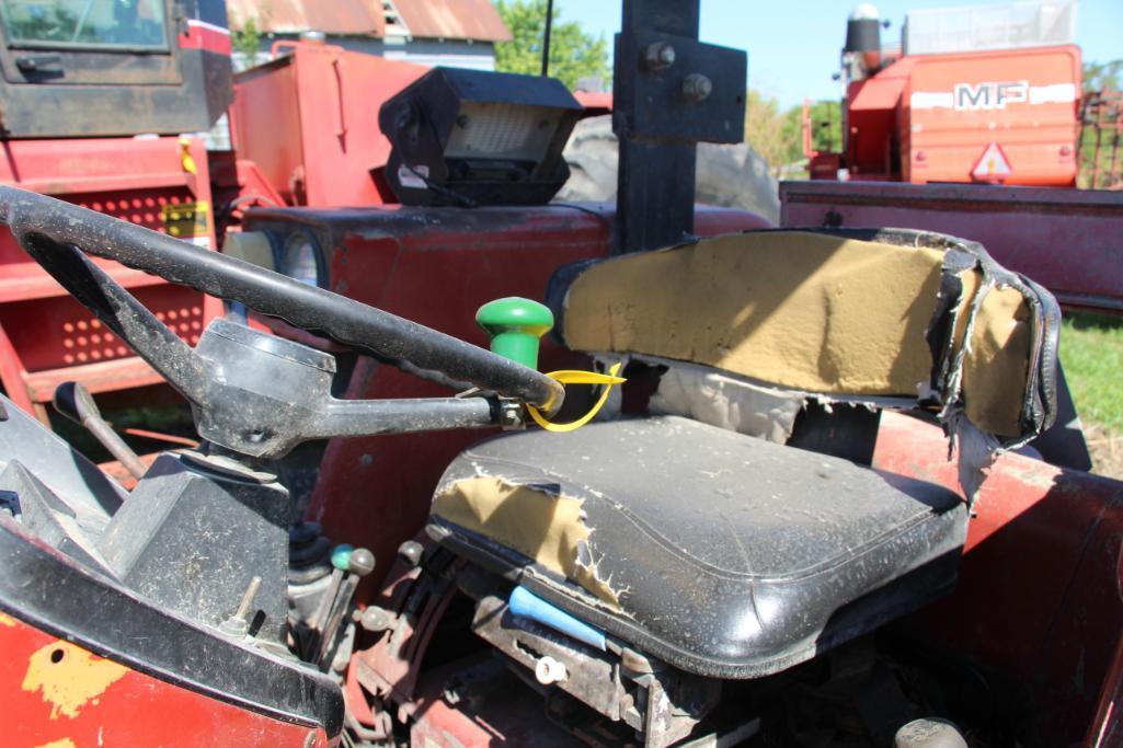 1988 Case IH 885 MFWD tractor