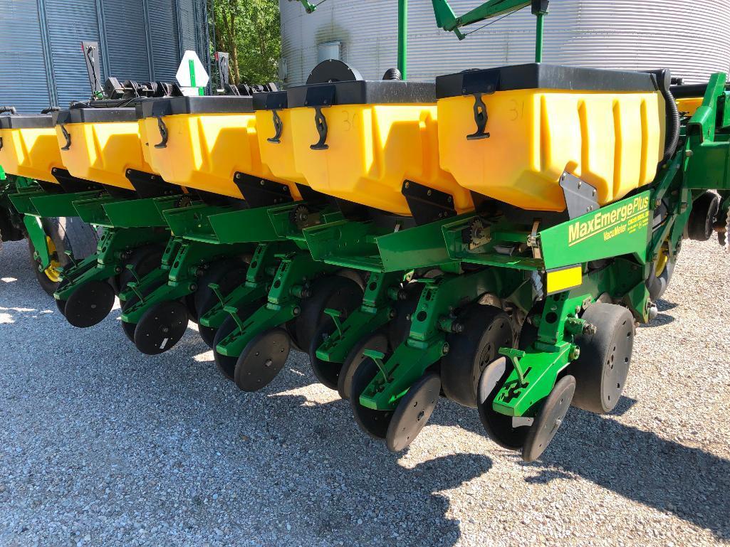 2002 John Deere 1780 16/31 planter