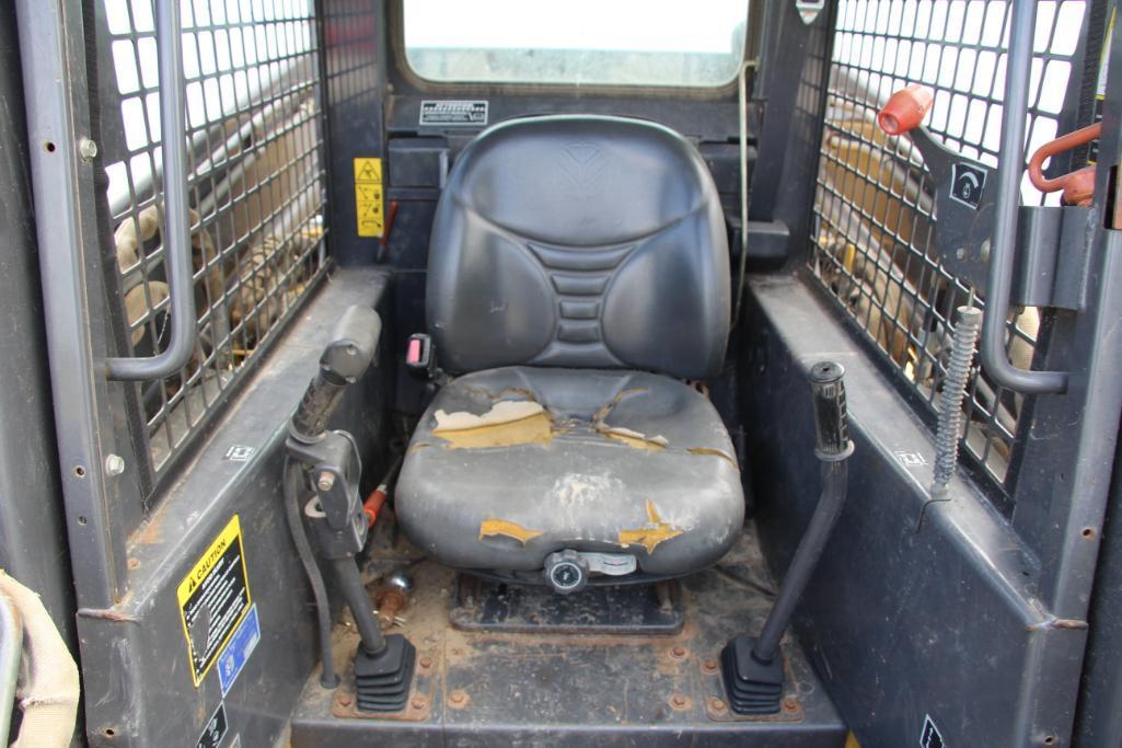 New Holland LS 180 skid steer