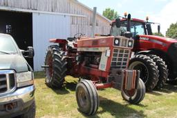 1971 International 1066 tractor