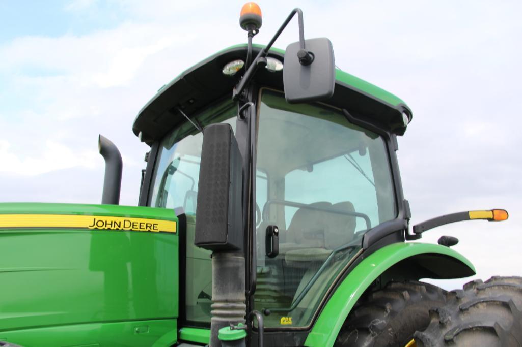 2013 John Deere 7200R MFWD tractor