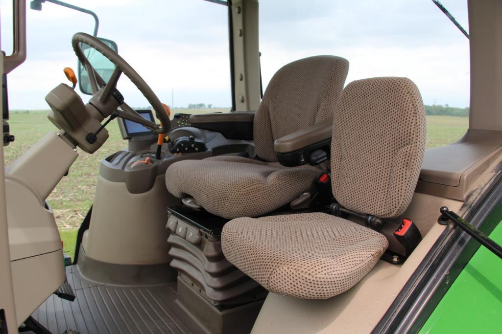 2013 John Deere 7200R MFWD tractor