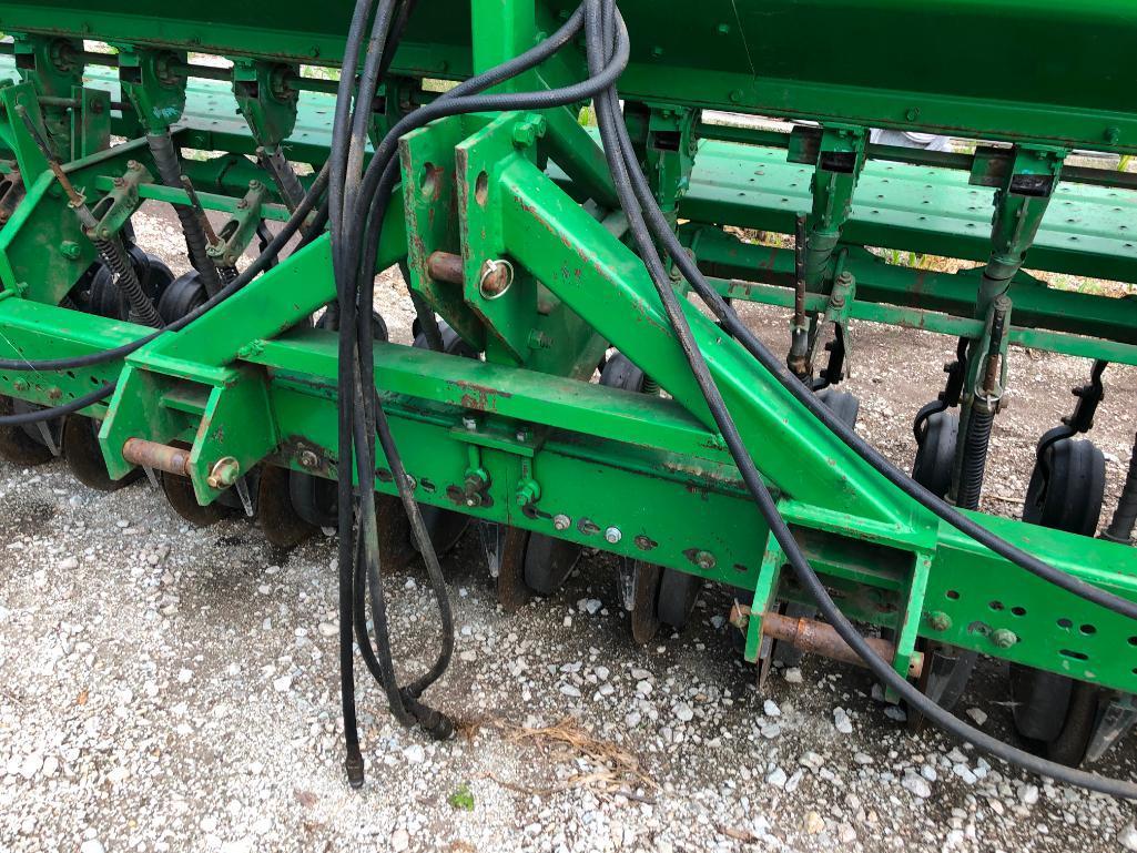 John Deere 515 15' 3-pt. drill