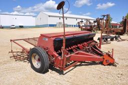 International 5100 soybean special 12' drill