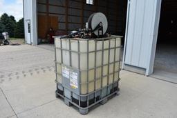 330 gal. tote with pneumatic pump