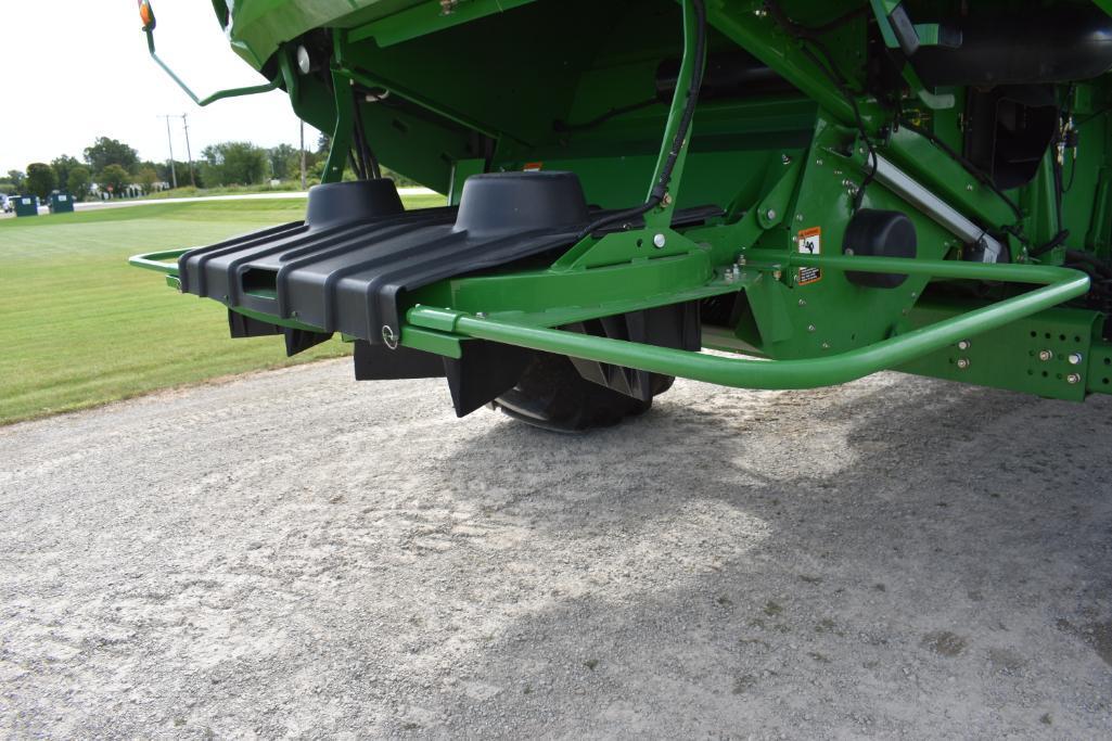 2012 John Deere S680 4wd combine