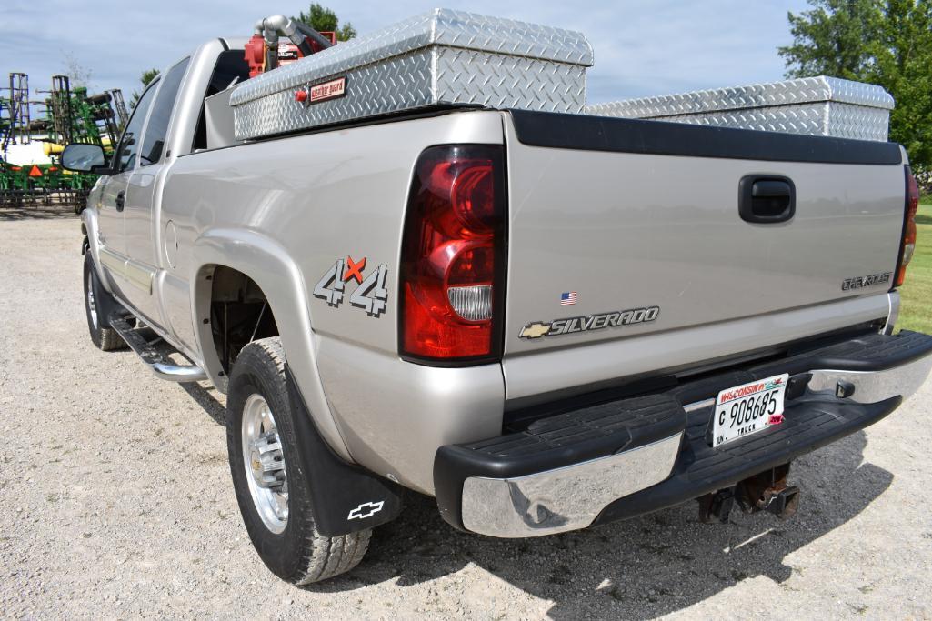 2004 Chevrolet 2500HD 4wd pickup