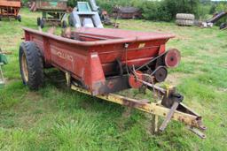 New Holland 328 manure spreader