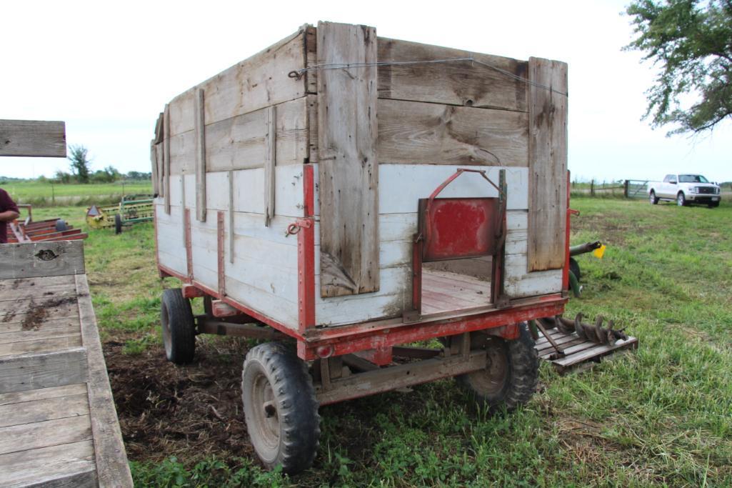 6' x 10' wooden barge box on gear w/hoist