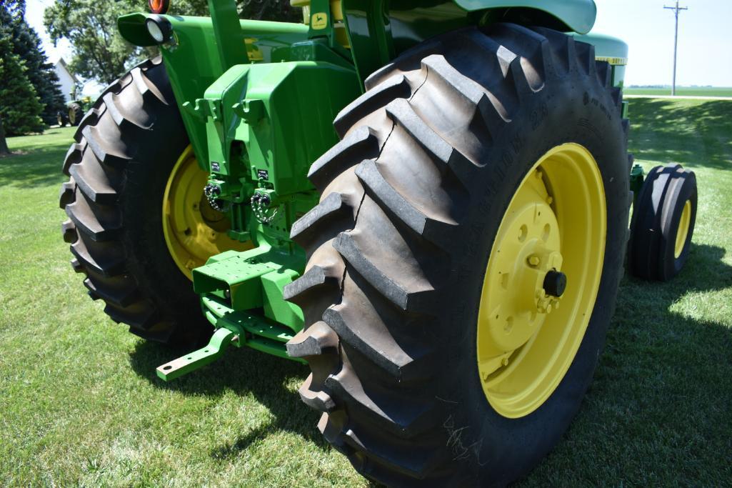 1969 John Deere 4520 2wd tractor