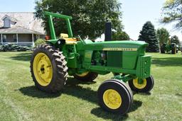 1972 John Deere 2520 2wd tractor