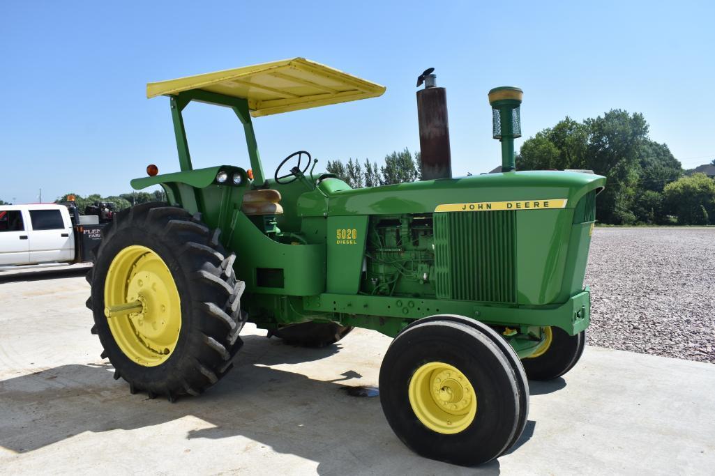 1972 John Deere 5020 2wd tractor