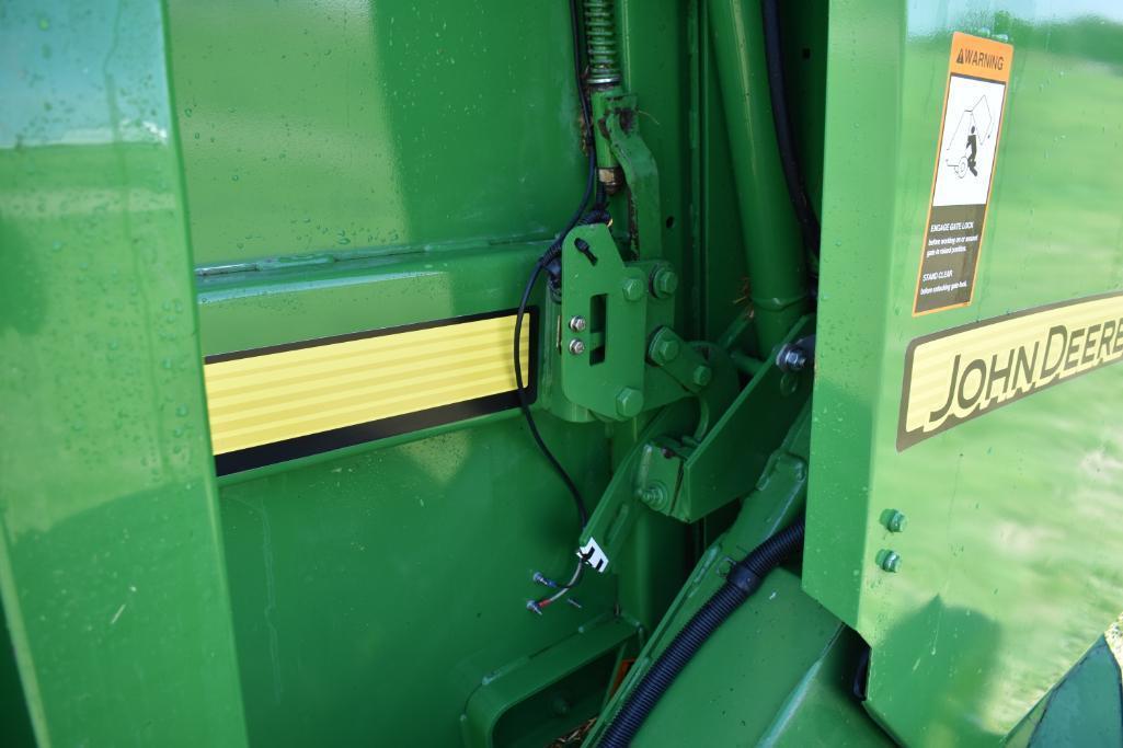 2015 John Deere 569 round baler