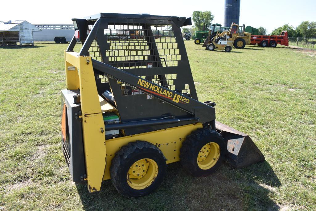 New Holland LS120 skid loader