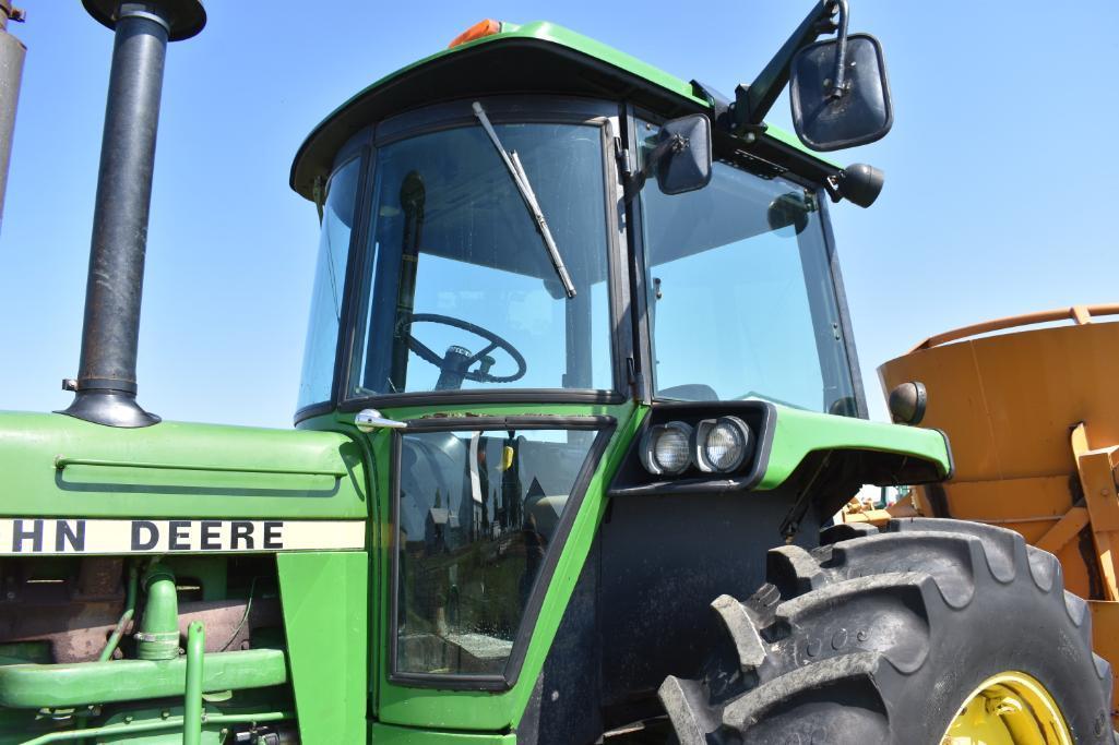 1979 John Deere 4440 2wd tractor