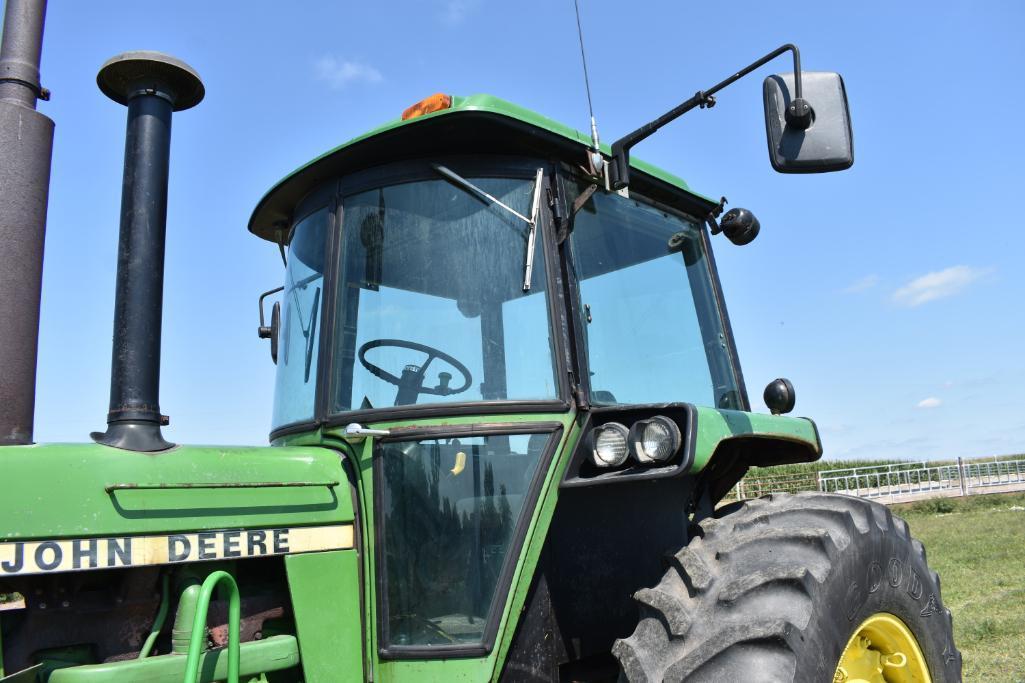 1979 John Deere 4440 2wd tractor