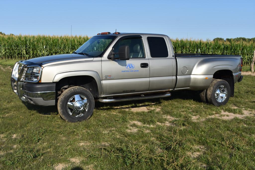 2003 Chevrolet 3500 4wd dually pickup truck