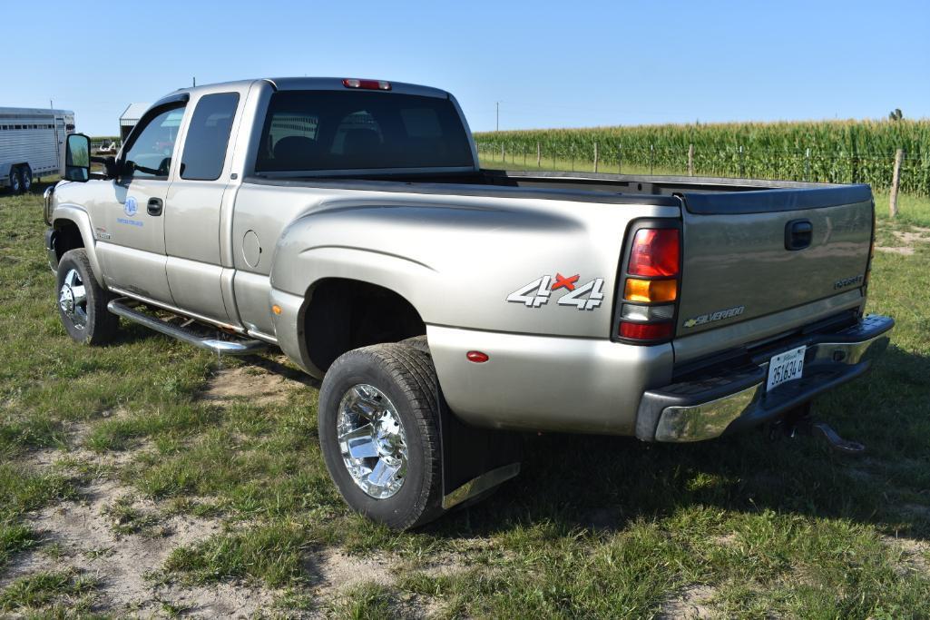 2003 Chevrolet 3500 4wd dually pickup truck