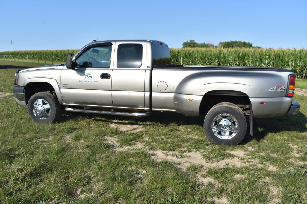 2003 Chevrolet 3500 4wd dually pickup truck