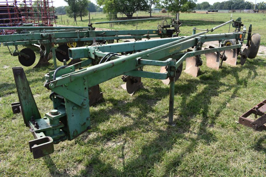 JD 1350 -1450 6-bottom plow