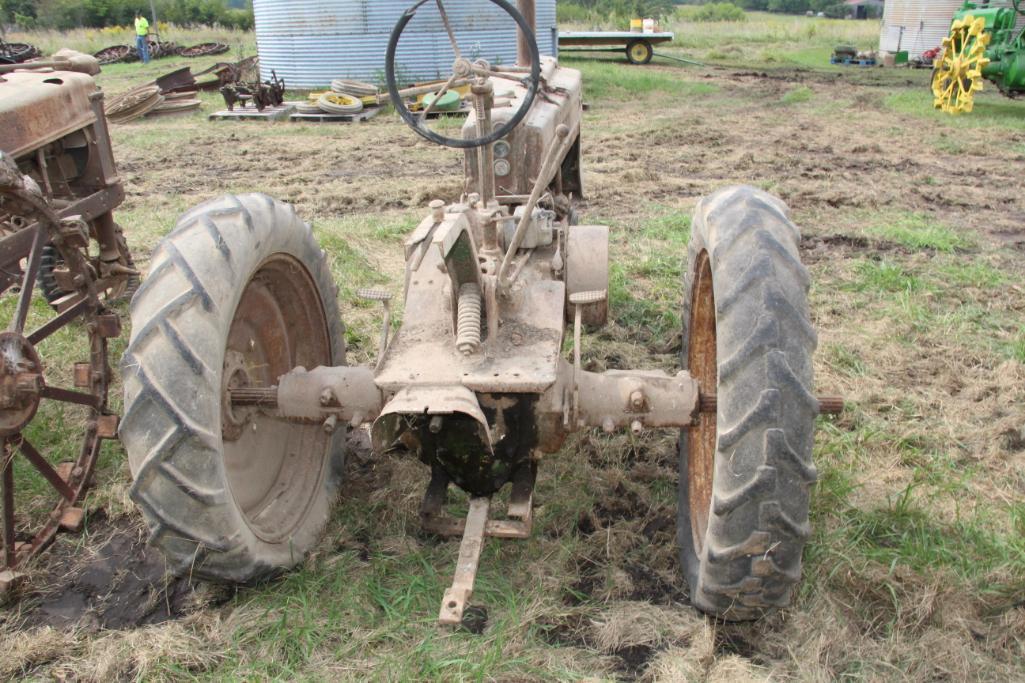 John Deere H tractor