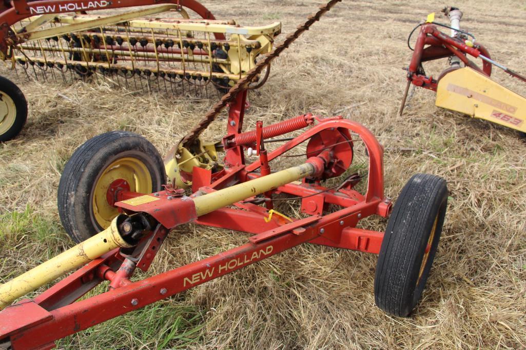 New Holland 9' pull-type sickle bar mower