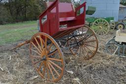 Single-horse two-person cart