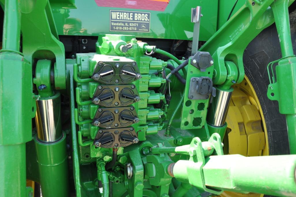 2008 John Deere 8230 MFWD tractor