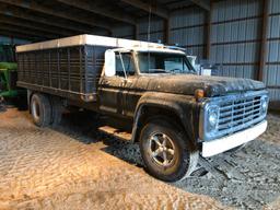 1976 Ford F600 grain truck