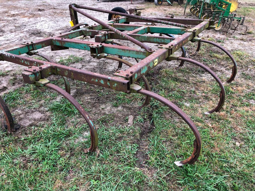 John Deere 1600 13' 3-pt. disc-chisel