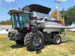 2011 Gleaner S67 2wd combine