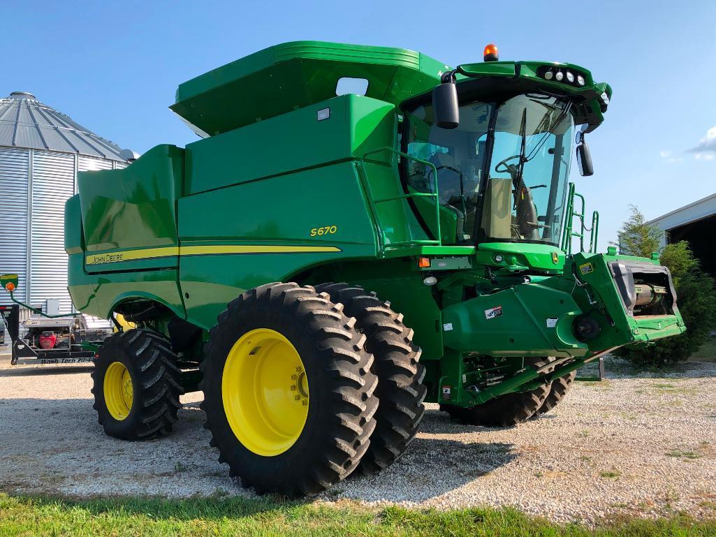 2017 John Deere S670 2wd combine