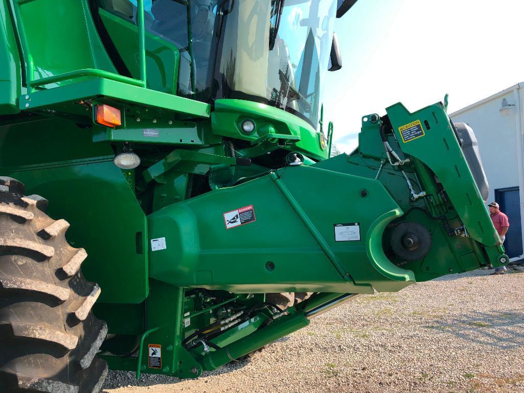 2017 John Deere S670 2wd combine