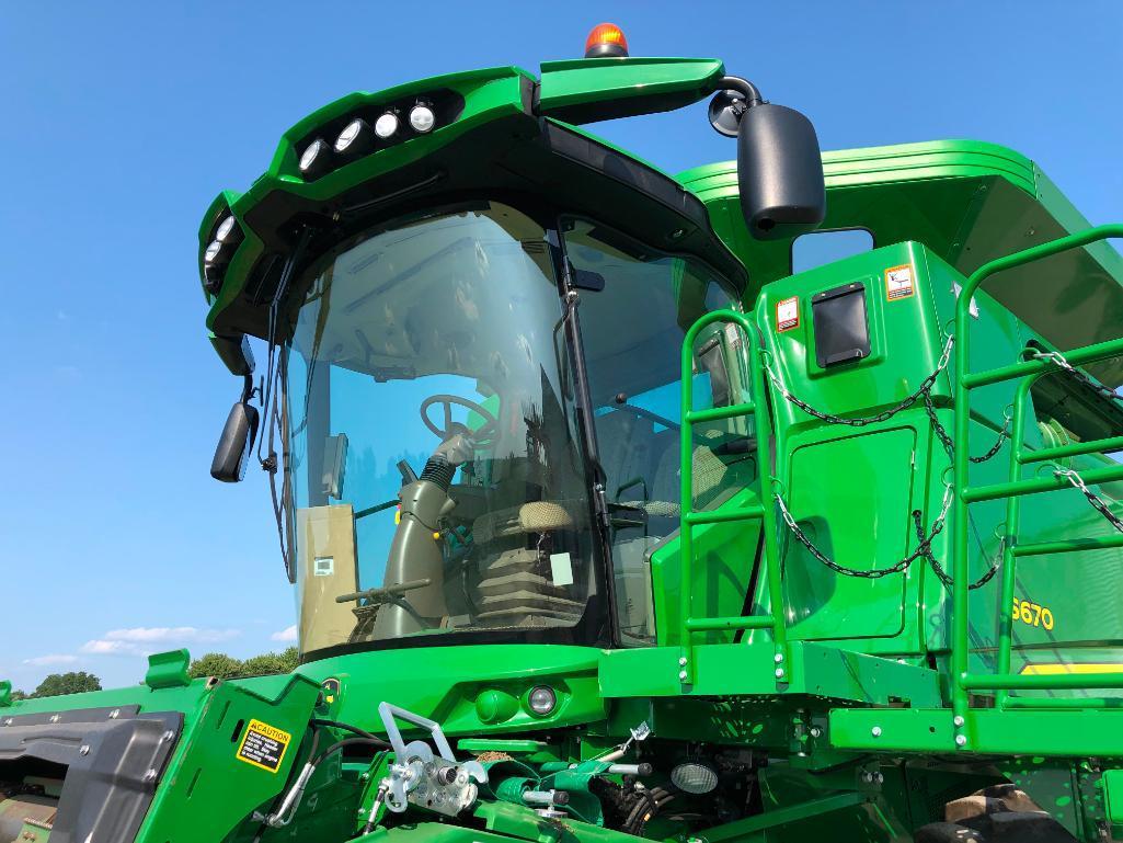 2017 John Deere S670 2wd combine