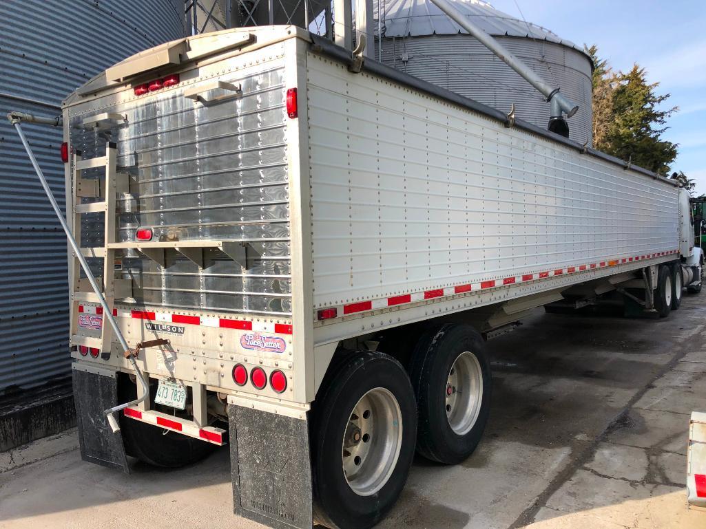 2002 Wilson DWH-500 41' aluminum hopper bottom trailer