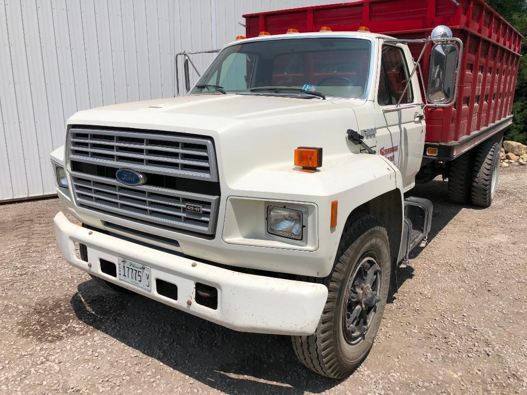 1990 Ford F800 grain truck