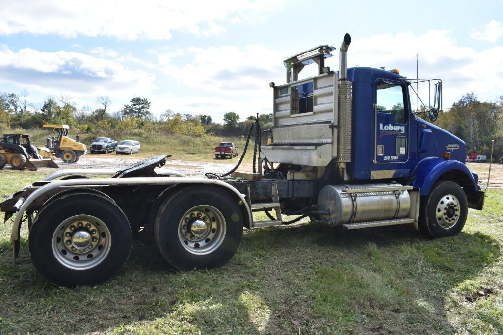 2000 Kenworth T800 day cab semi