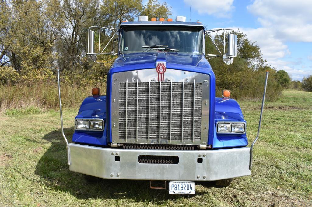 2000 Kenworth T800 day cab semi